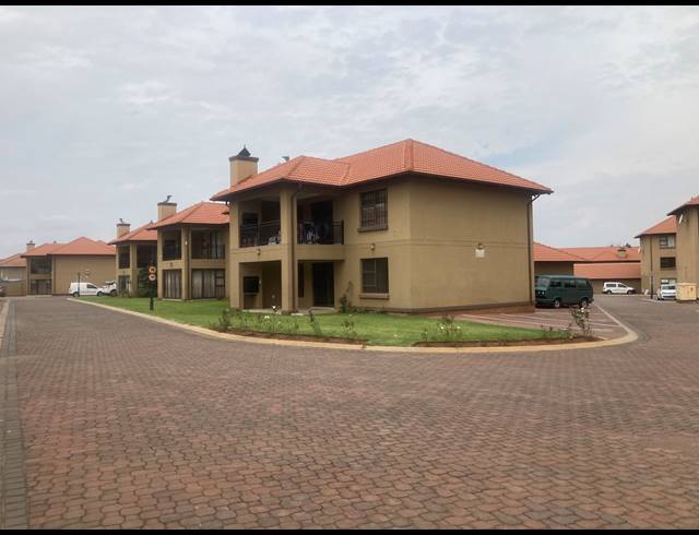 3 BEDROOM SECTIONAL TITLE FOR SALE IN COMET